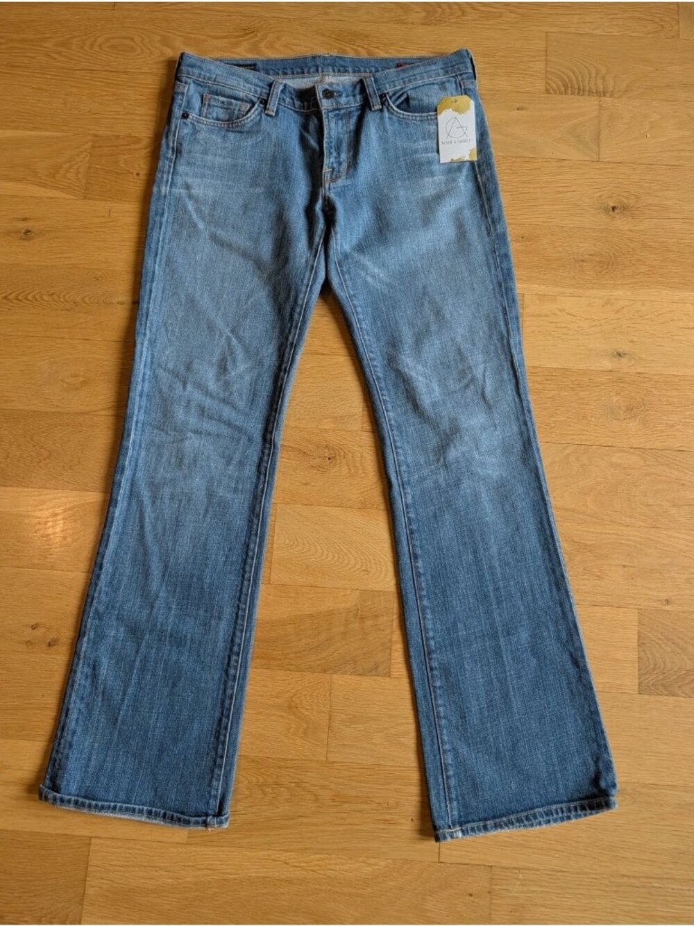 Citizens Of Humanity Light Wash Kelley Low Rise Bootcut Jeans, Size 31